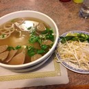 Hons House of Noodle Soup photo by David L.