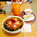 Pho Hong Anh photo by Anne Y.