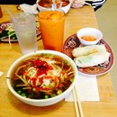 Pho Hong Anh photo by Anne Y.