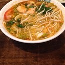 Pho Hoa Noodle Soup photo by Conner Hobson