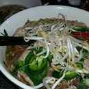 Pho 4 U photo by Emir Santana