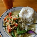 Curry Thai photo by Logan Koester