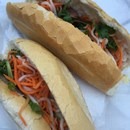 Bánh Mì Chè Cali photo by Cristina Duffy