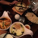 Oodles & Noodles photo by Mary Tablante