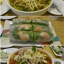 Pho Viet photo by Zona Chandelianne