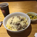 Noodles & Company photo by Alan Chuazon